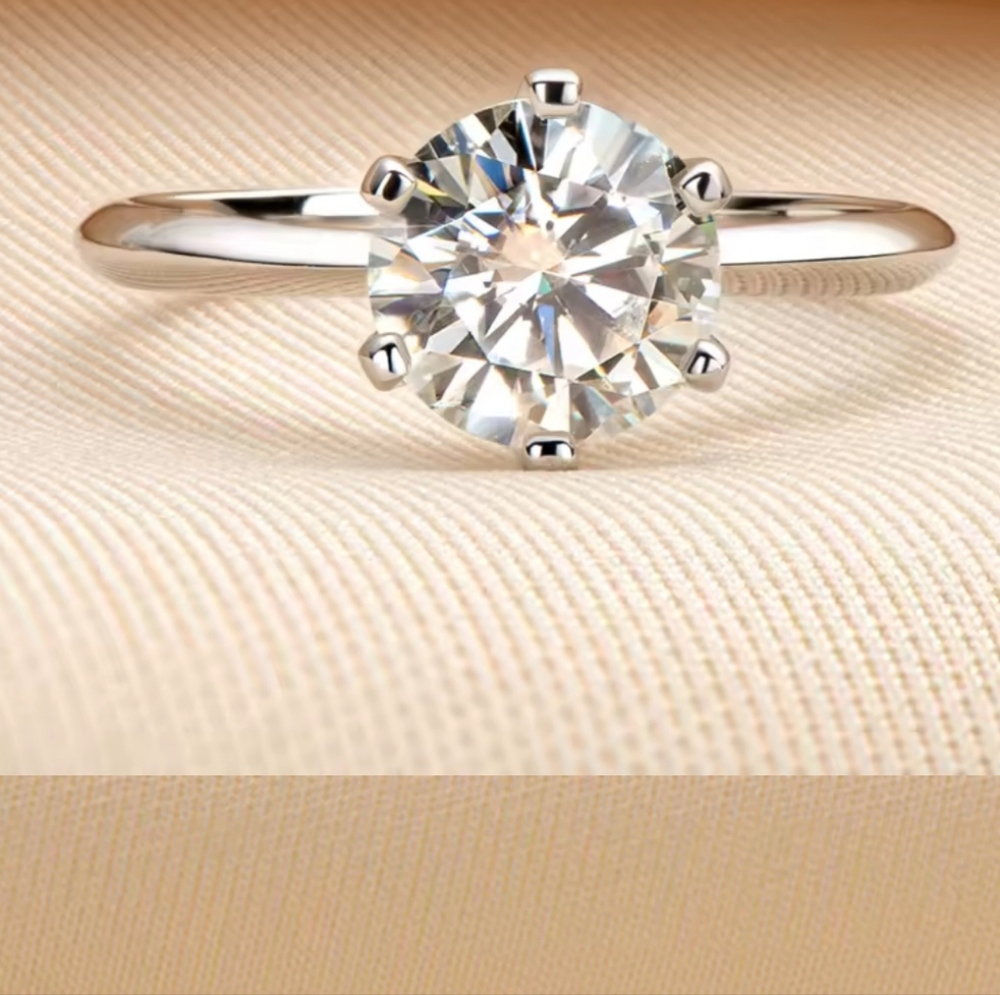 ((CLEARANCE))      2.0C Moissanite 925 Sterling silver